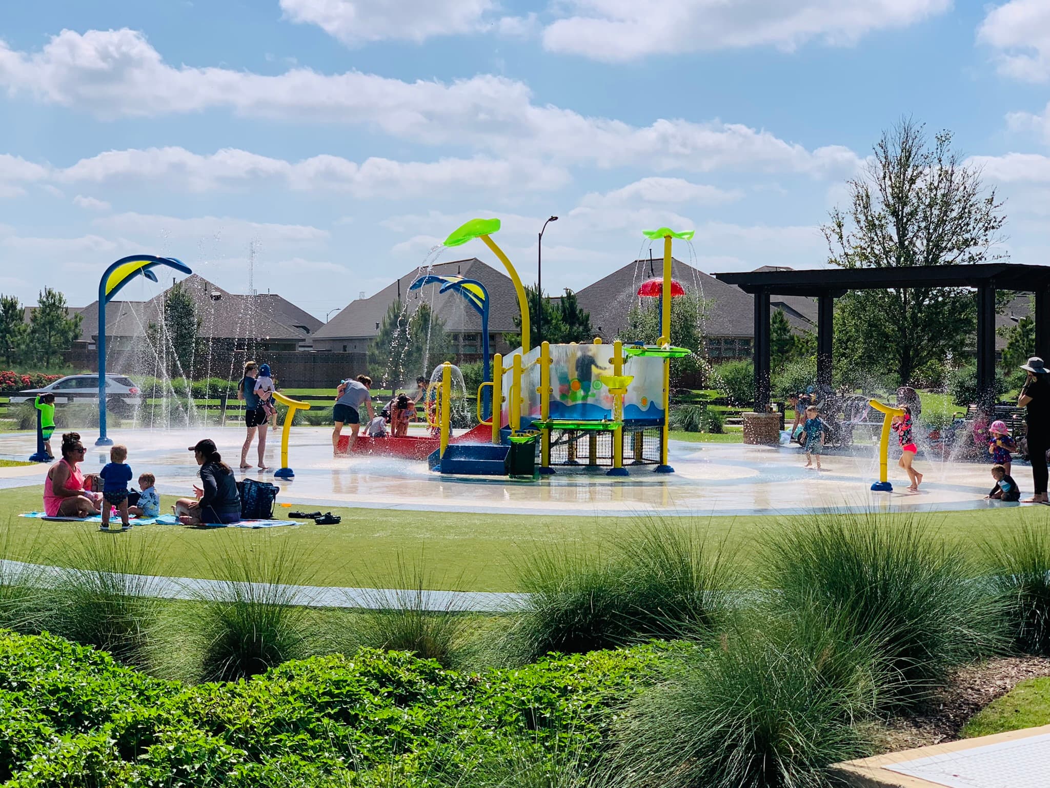 Splash pad with greenary